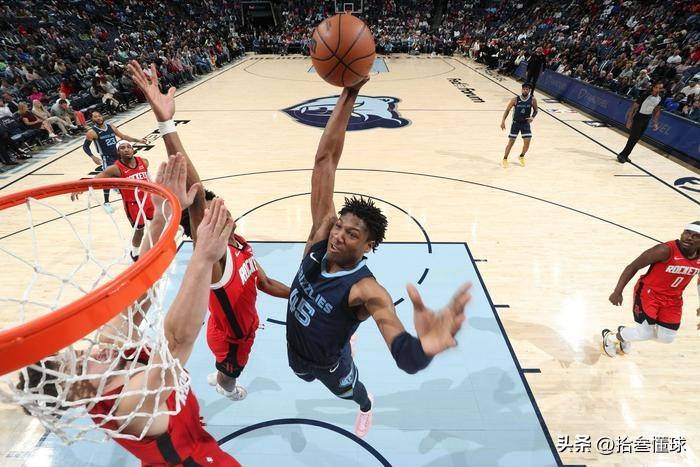 B体育体育网页版登录入口-灰熊队中锋连续两场比赛狂砍20+，成为球队锋线主力的简单介绍