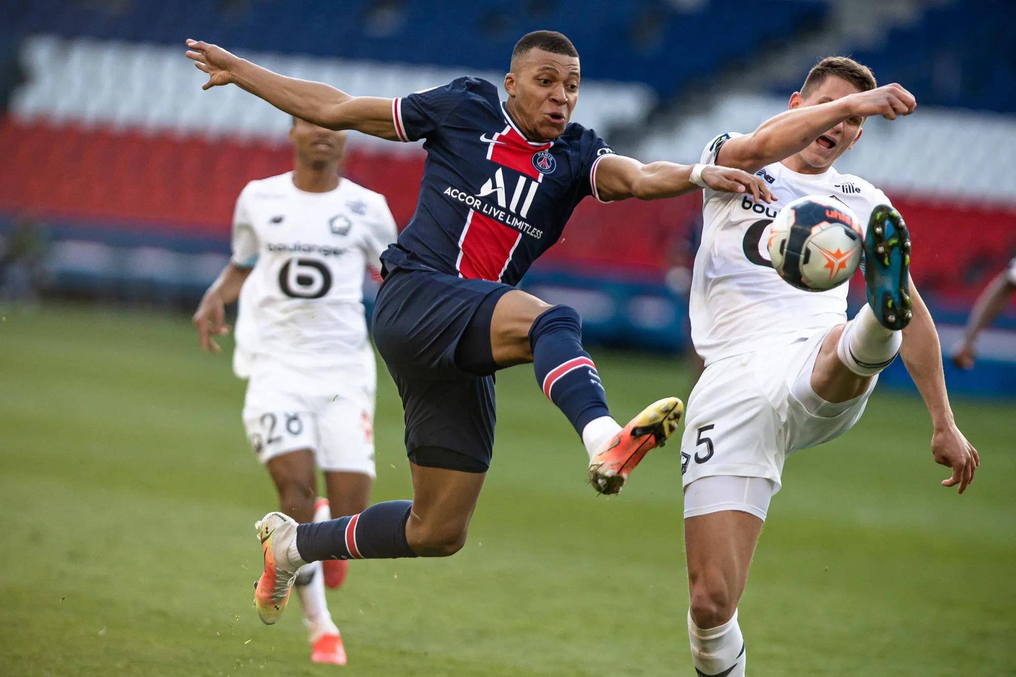 B体育体育娱乐-巴黎圣日耳曼大胜对手，强势登顶的简单介绍