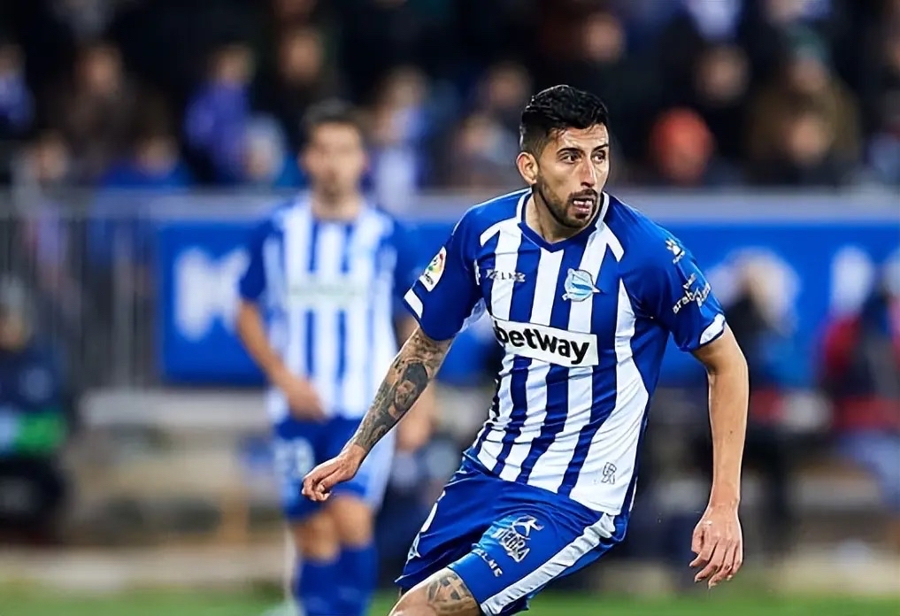 B体育体育投注-马德里竞技3-2逆转中央陆军，榜首晋级！的简单介绍