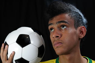 B体育体育登录入口-足球联赛秩序稳定，球队势不可挡实力逐渐展现