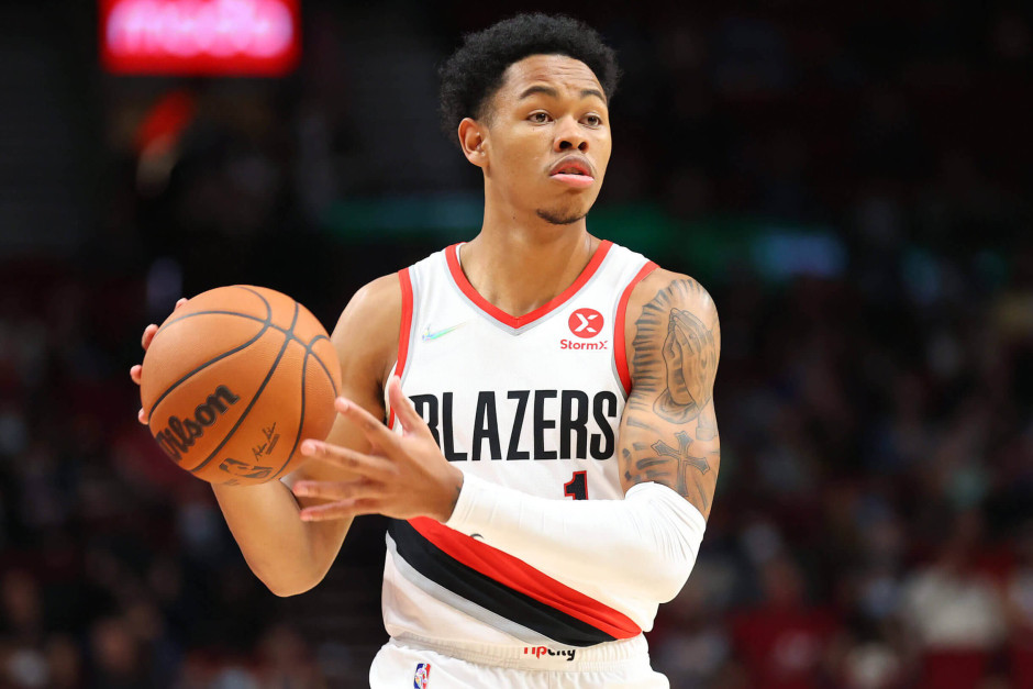 人负于凯尔特人，西蒙斯复出表现欠佳的简单介绍