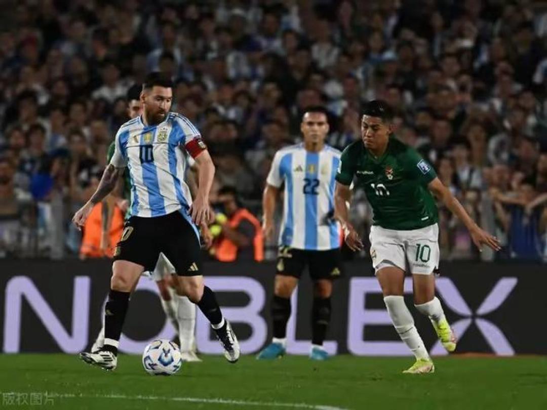 阿根廷队全力以赴参加国际足球比赛 阿根廷队全力以赴参加国际足球比赛