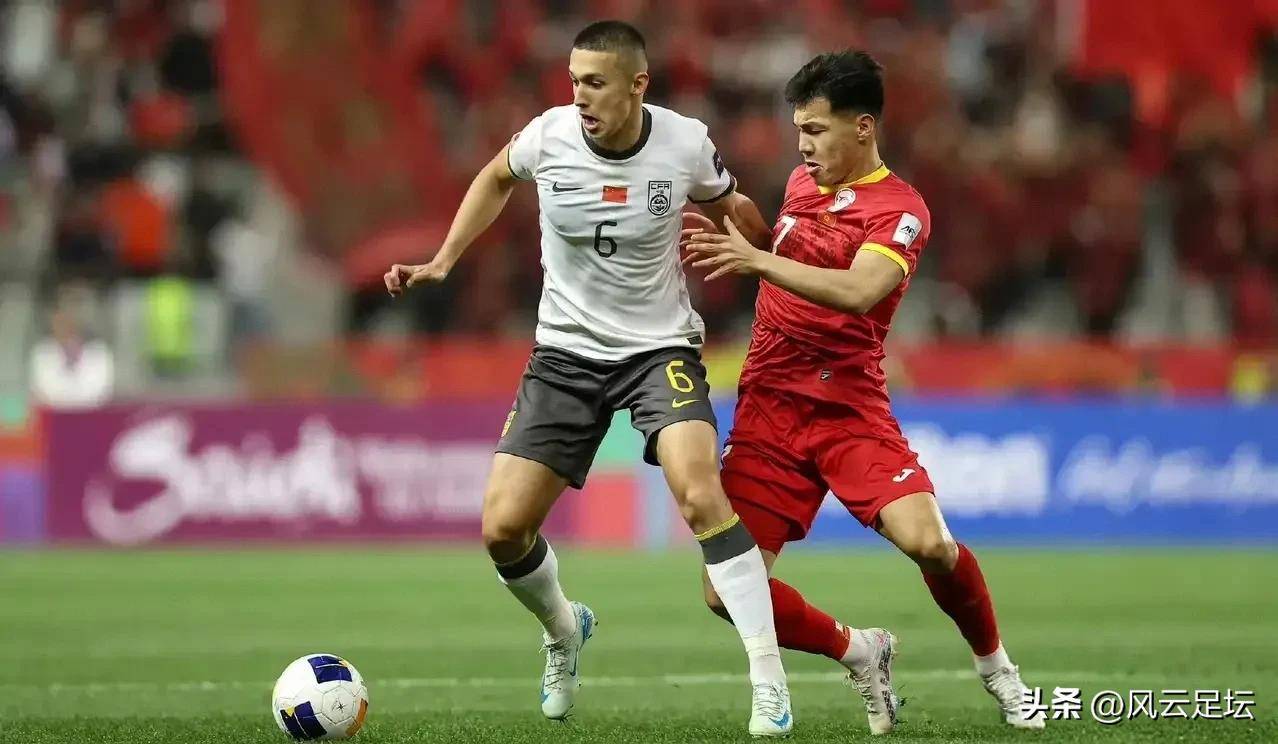 B体育体育课程-乌兹别克队员在比赛中展现过人实力