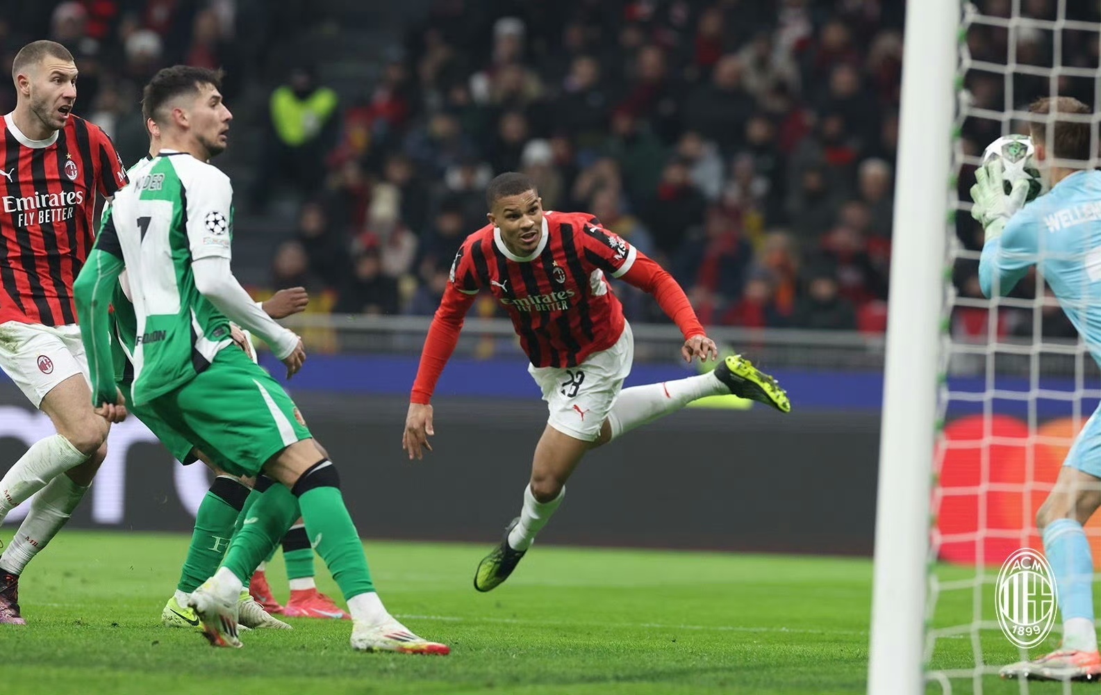 意甲比赛进攻火力全开，场面十分精彩的简单介绍