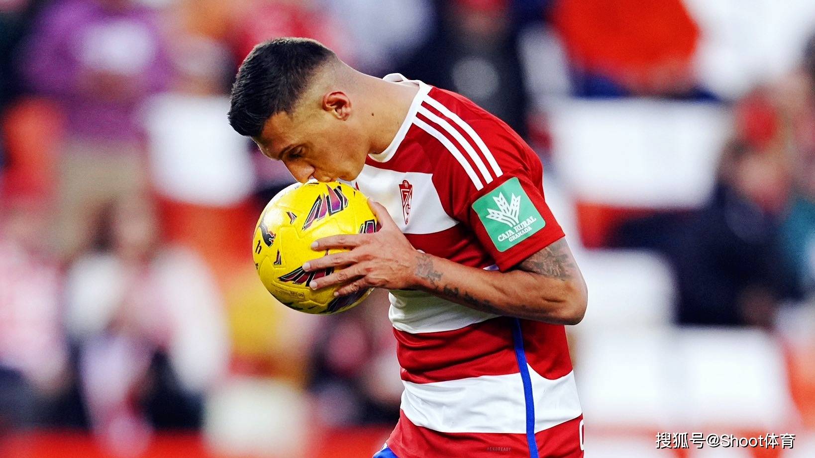 关于格拉纳达客场失分，降级压力增加的信息