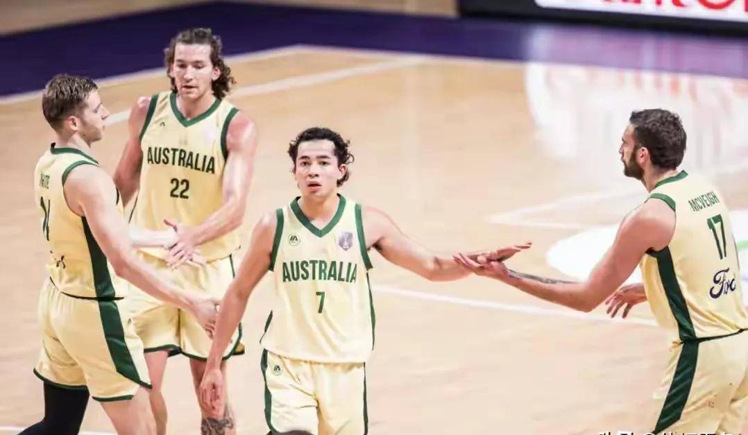 澳洲总决赛比赛吸引众多球迷观看