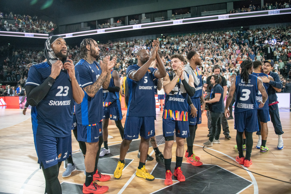 B体育体育官网app-包含NBA季后赛次轮激战正酣，强队遭遇强敌将如何应对？的词条